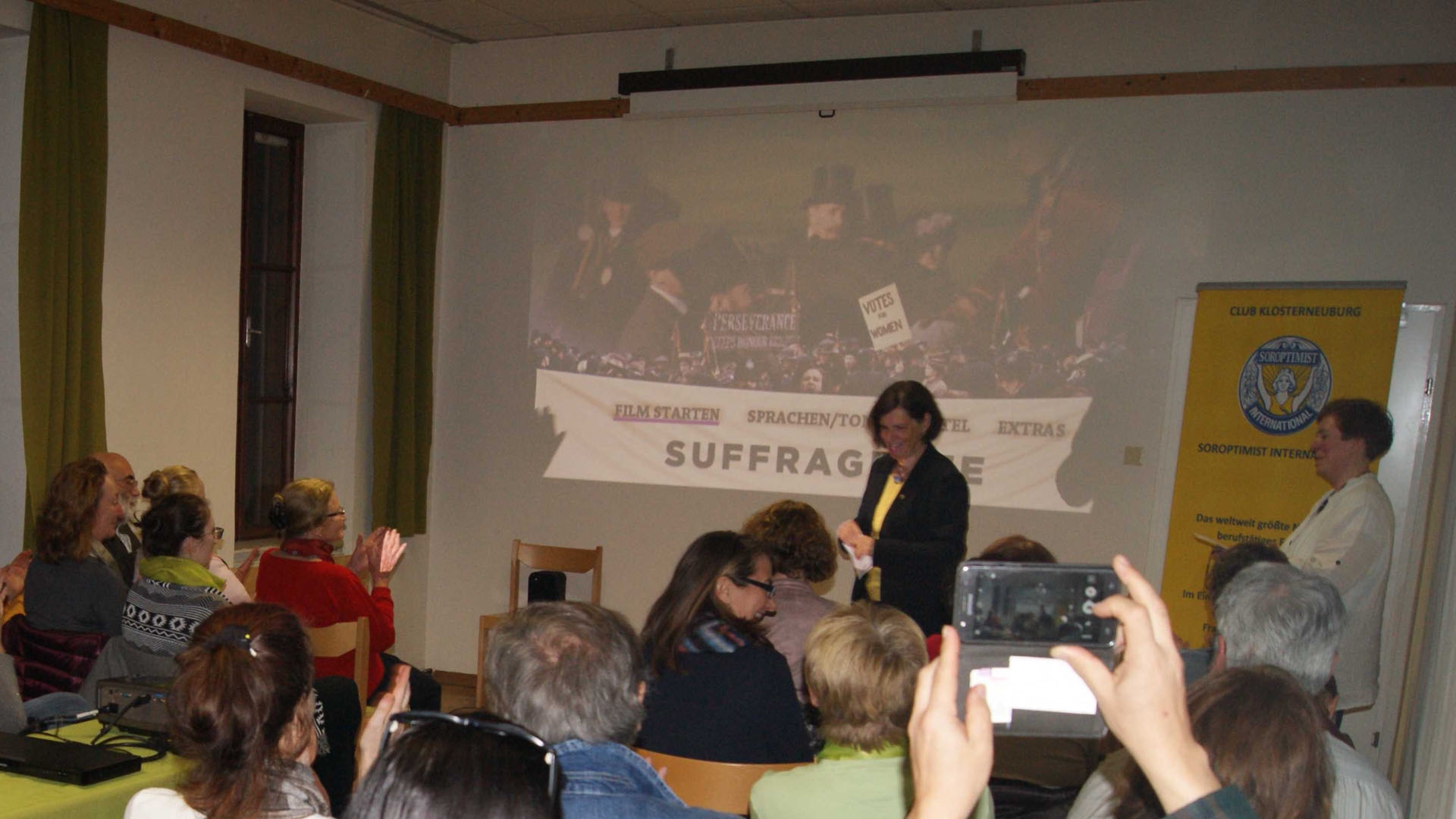 Volles Haus beim Kinoabend Suffragette